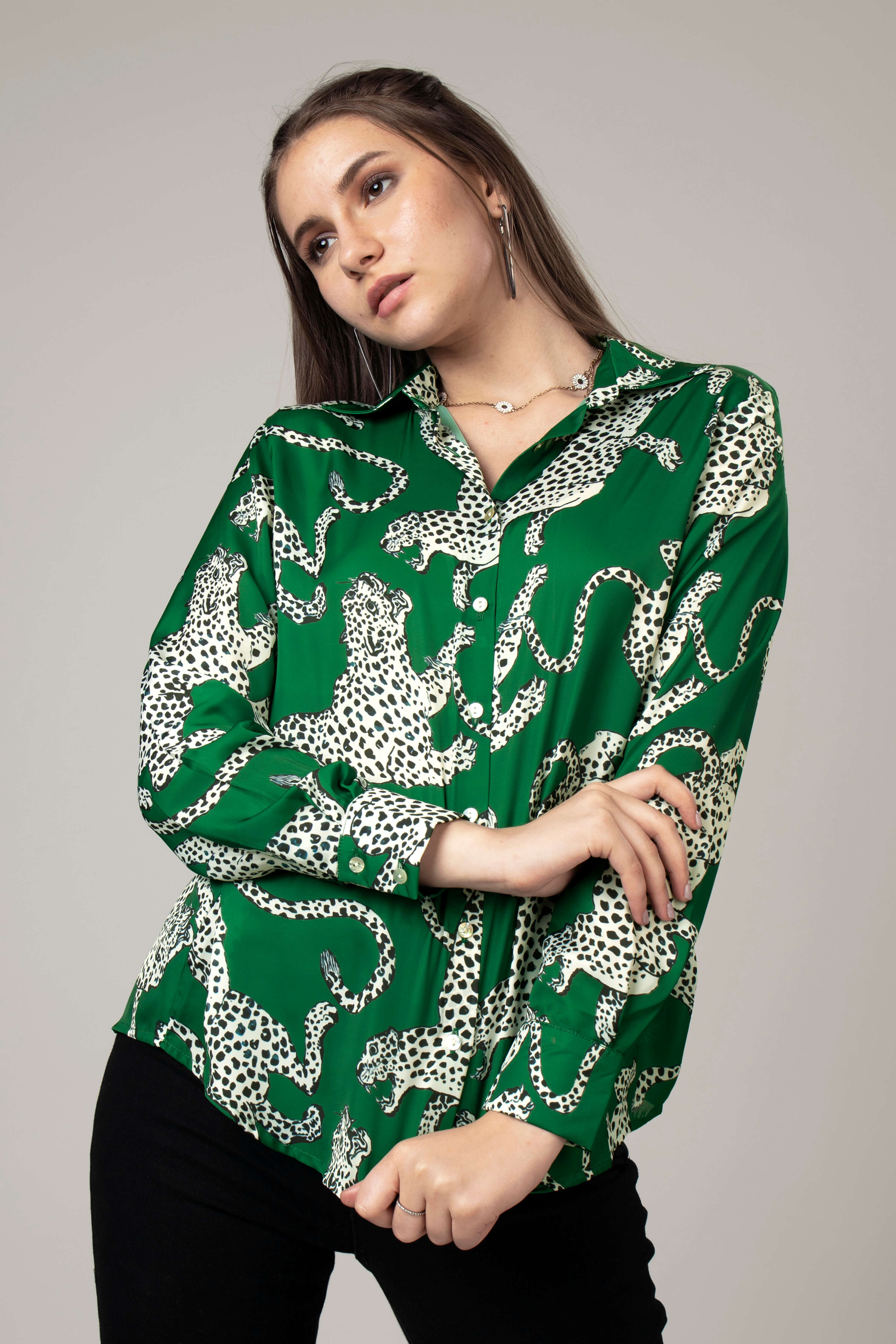 Noffish Women's 'Band Mom' Long Sleeve Graphic Sweatshirt - Leopard Print Crewneck