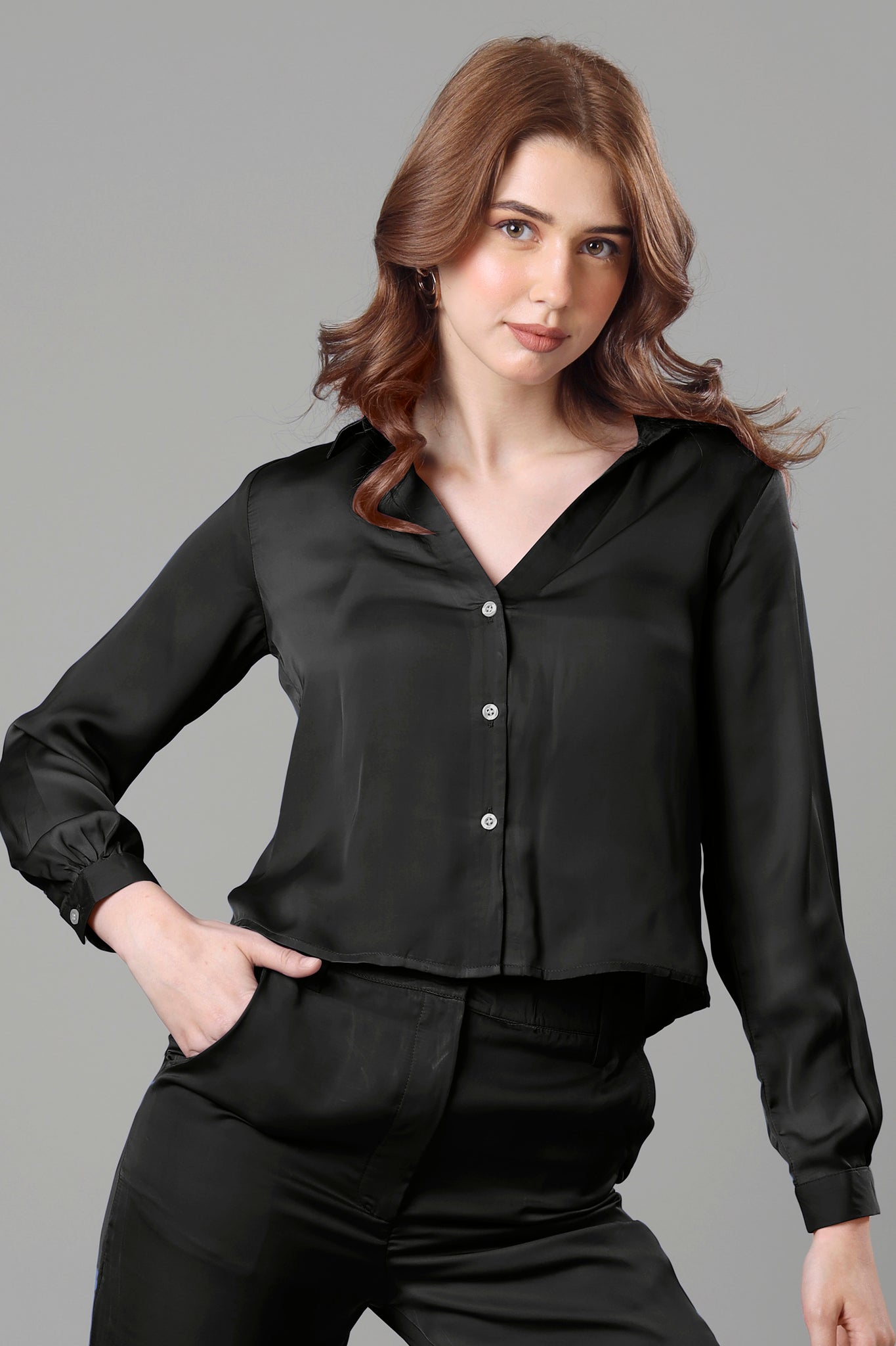 Luxurious Black Cropped Shirt For Women