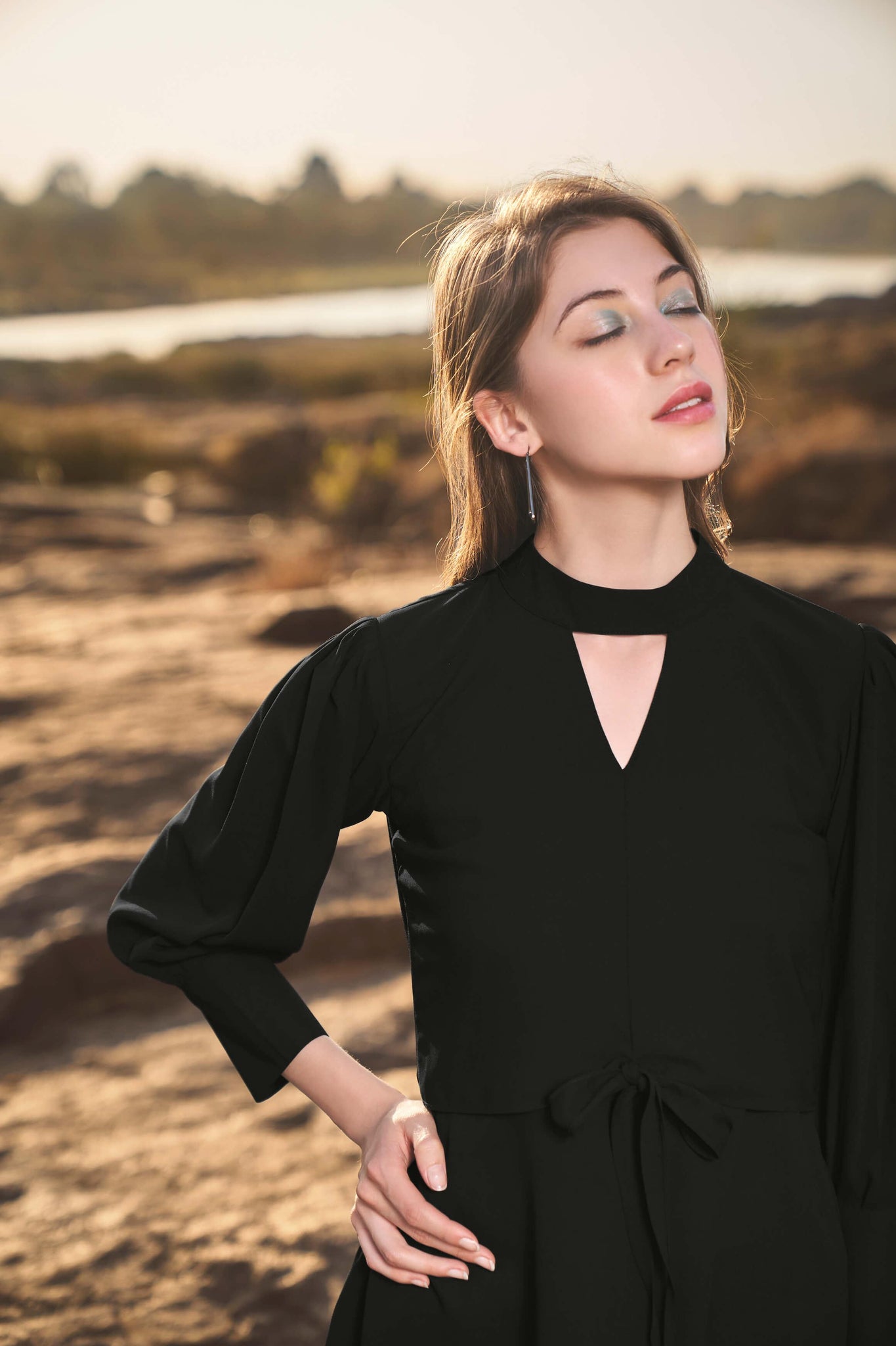 Canyon High Neck Front Knot Top - neofaa.com