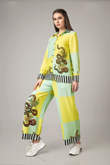 Trendy Snake Spread Collar Co-Ord Set For Women