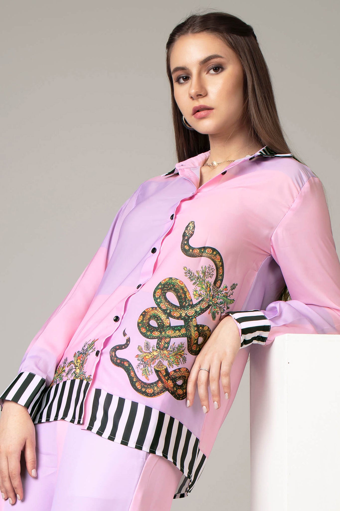 Trendy Snake Spread Collar Shirt For Women